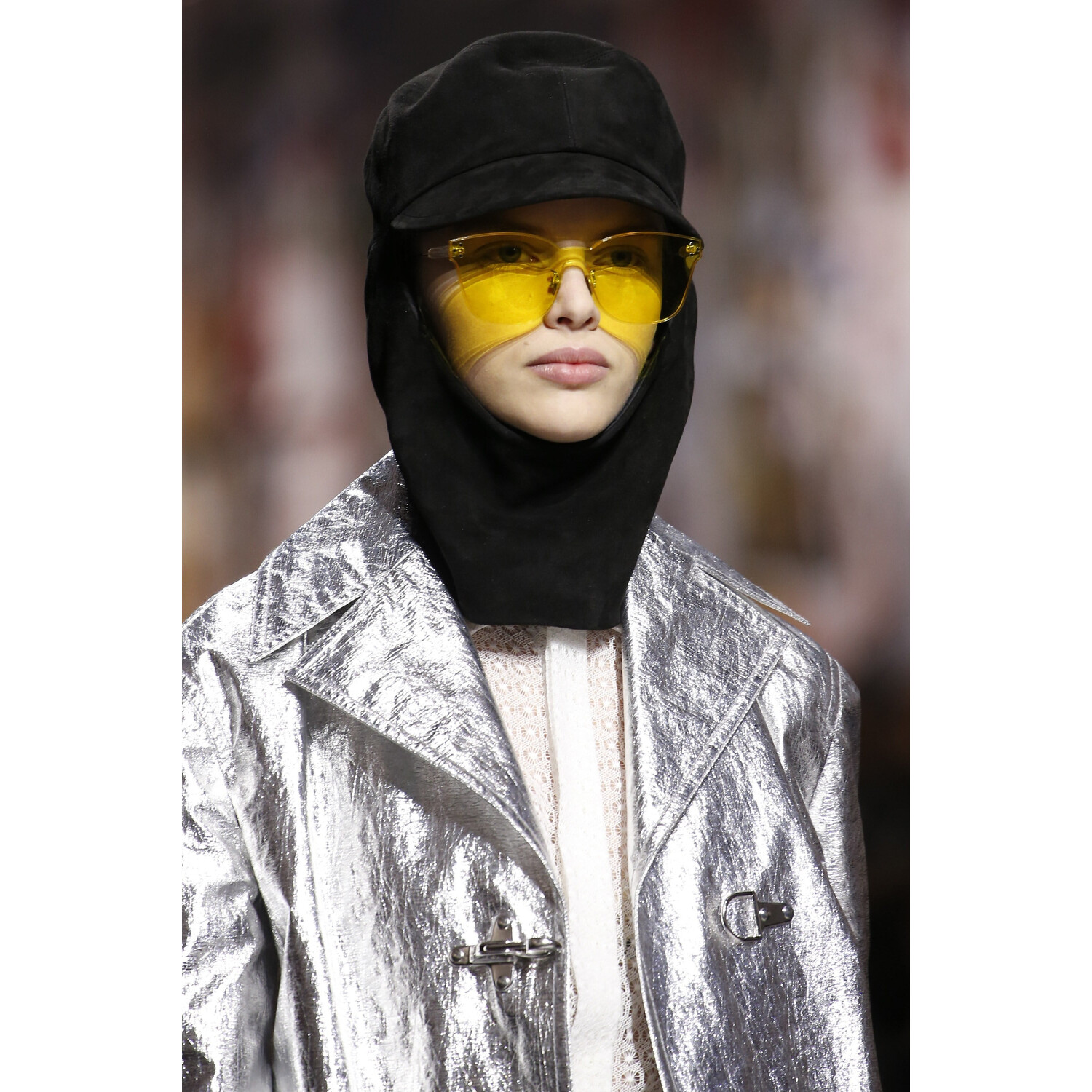 Фото Details Christian Dior , Details Dior Fall 2018 Ready-to-Wear , Детали показа Кристиан Диор , Детали показа Диор осень зима 2018 , Fashion show , неделя моды в Париже , PFW , Мария Грация Кьюри , Mainstyles